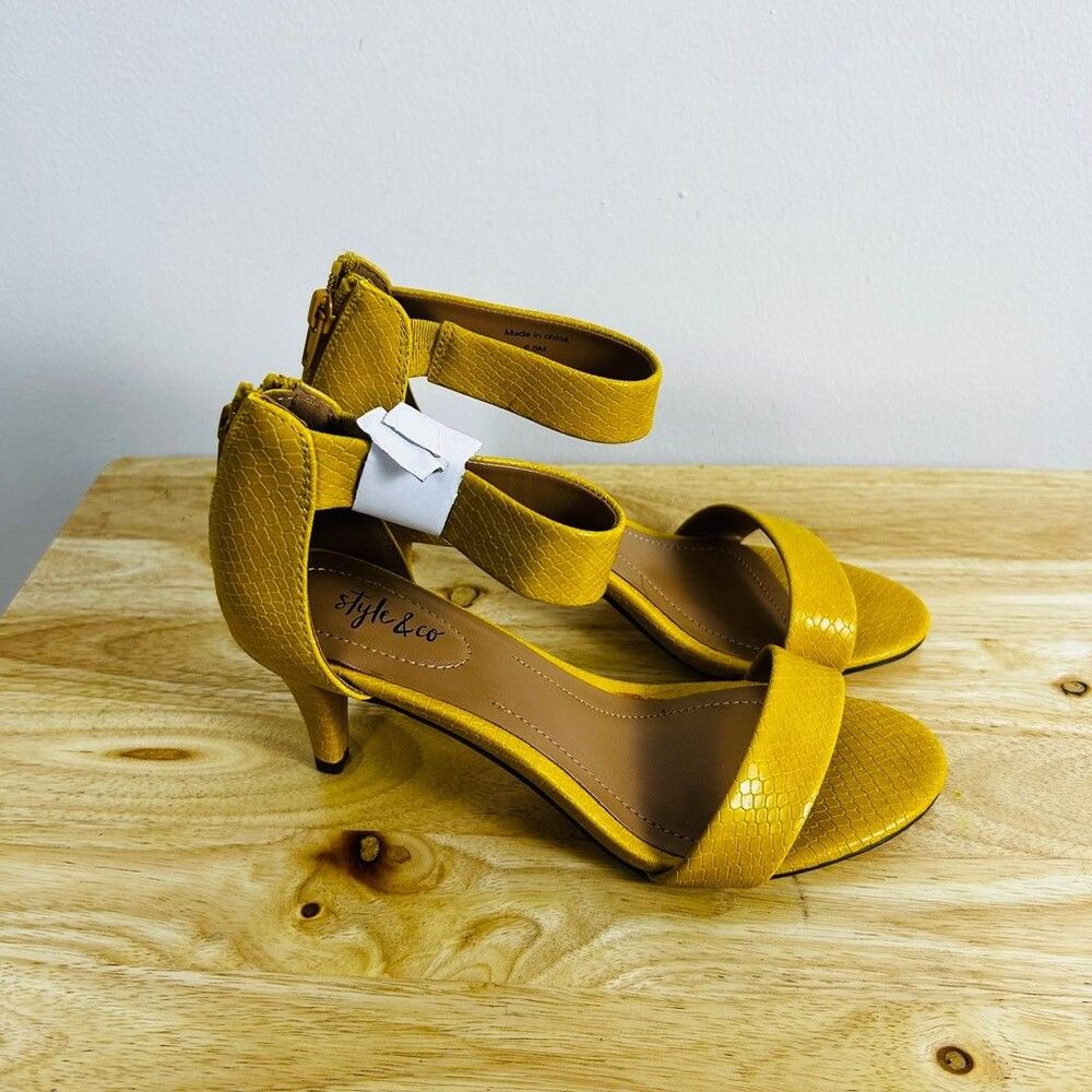 Style & Co Paycee Women's Yellow Snakeskin Ankle Strap Kitten Heel Sandals 6.5 - Picture 4 of 9